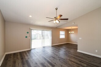 7974 Amandas Crossing Dr E in Jacksonville, FL - Building Photo - Building Photo