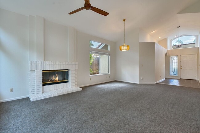 131 Heaton Way in Folsom, CA - Building Photo - Building Photo