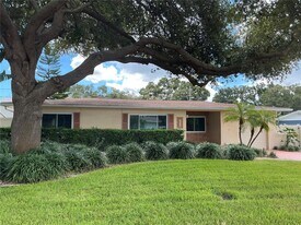 5248 15th Ave N in St. Petersburg, FL - Building Photo