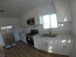 6002 Hazelbrook Ave in Lakewood, CA - Building Photo - Building Photo