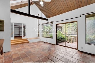 8945 SW 9th Dr in Portland, OR - Building Photo - Building Photo