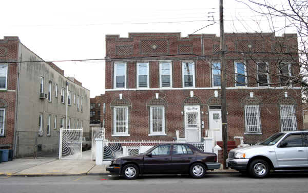 540 Amboy St in Brooklyn, NY - Building Photo