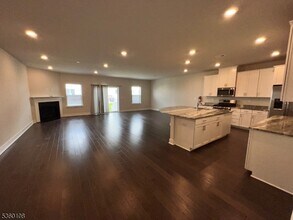 61 Gerhard Pl in Morristown, NJ - Building Photo - Building Photo