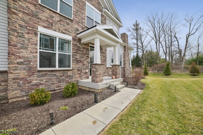 25 Stone Ct in Morristown, NJ - Building Photo - Building Photo