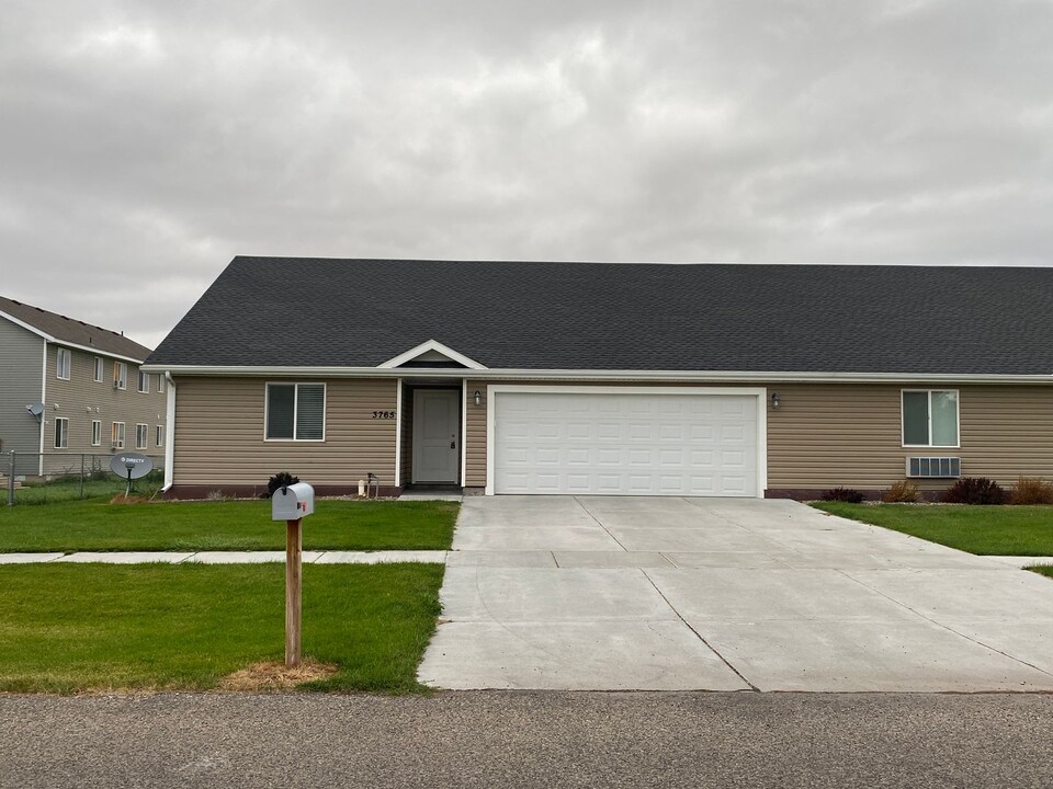 3785 Deloy Dr in Idaho Falls, ID - Building Photo