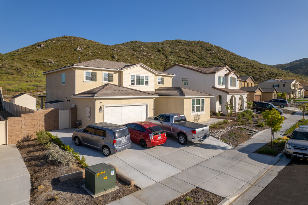 29692 Wolf Glen Ct in Menifee, CA - Building Photo