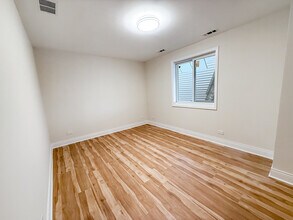 6415 W Irving Park Rd in Chicago, IL - Building Photo - Building Photo