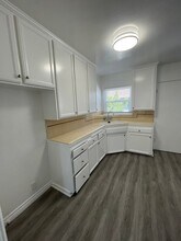 10727 Western Ave in Downey, CA - Building Photo - Building Photo