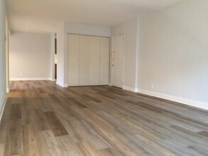 2124 Pauline Blvd, Unit 207 in Ann Arbor, MI - Building Photo - Building Photo