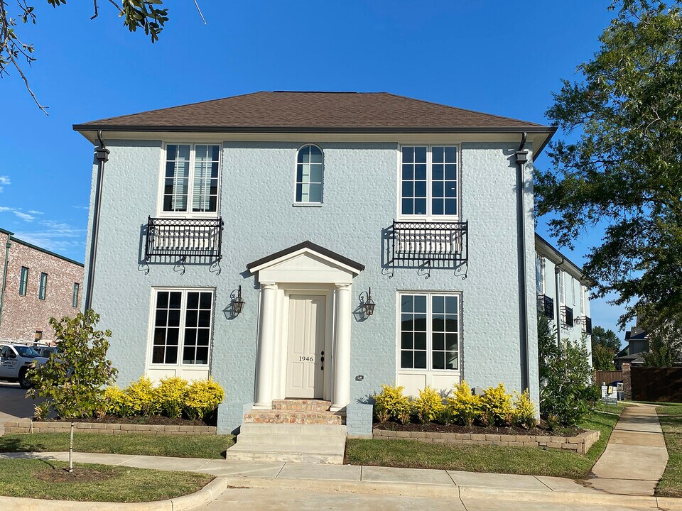 1946 Chestnut Pk Ln in Shreveport, LA - Foto de edificio