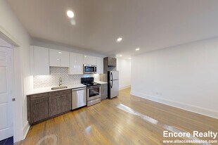 7 Myrtle St, Unit 8 in Boston, MA - Building Photo