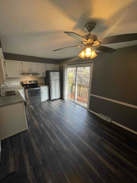 3213 Schuetzen Ln in Davenport, IA - Building Photo