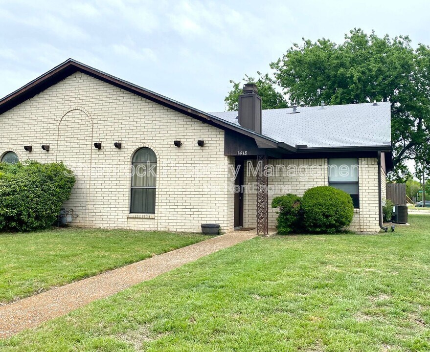 1418 Chapel Downs in Waco, TX - Building Photo