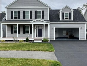 38 Gristmill Ln in Scarborough, ME - Building Photo - Building Photo