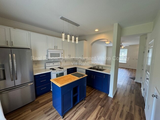 416 Colwick Ln in Morrisville, NC - Building Photo - Building Photo