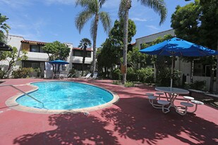 Casa Fortin Apartments in Anaheim, CA - Building Photo