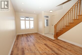 41 Chelton Dr in Richmond Hill, ON - Building Photo - Building Photo