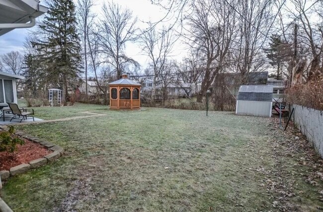 76 Marble Dr in Rochester, NY - Building Photo - Building Photo