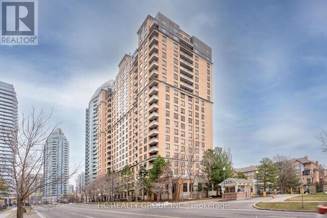 property at 18-1018 Sommerset Way
