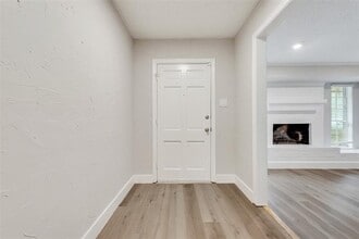 1124 Janell Dr in Irving, TX - Building Photo - Building Photo
