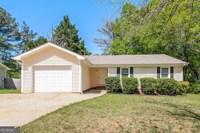 property at 420 Willow Ct SE