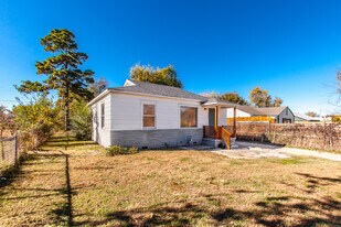 1424 N Trenton Ave in Tulsa, OK - Building Photo