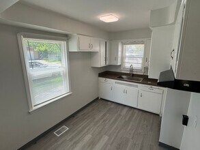 3896 Wendy Dr in Cleveland, OH - Building Photo - Building Photo