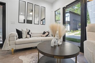 3120 Godby Rd in College Park, GA - Building Photo - Building Photo