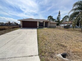 4005 1st St SW in Lehigh Acres, FL - Building Photo