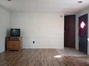 502 E Broad St in Iva, SC - Building Photo - Building Photo