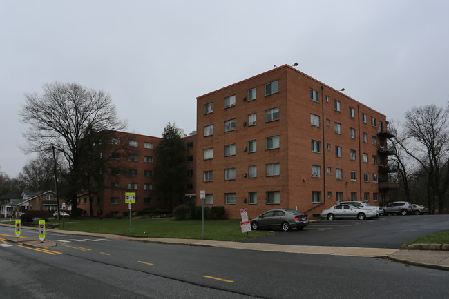 The Carolyn Condominiums in Silver Spring, MD - Building Photo - Building Photo