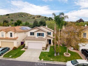 570 Shadow Ln in Simi Valley, CA - Building Photo - Building Photo