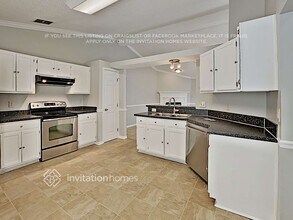 2463 Twin Springs Dr N in Jacksonville, FL - Building Photo - Building Photo