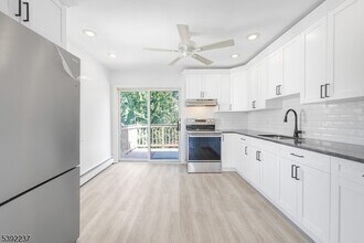 26 Paroubek St in Little Ferry, NJ - Building Photo - Building Photo