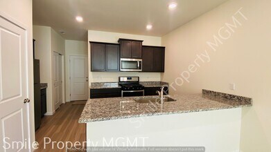 24 NE 134th Pl in Portland, OR - Building Photo - Building Photo