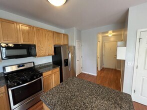 3896 Baybrook Dr in Aurora, IL - Building Photo - Building Photo