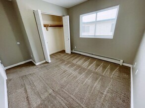 1606 Woodcutter Ct in Anchorage, AK - Building Photo - Building Photo