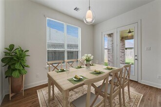 10091 Black Maple Dr in Shenandoah, TX - Foto de edificio - Building Photo