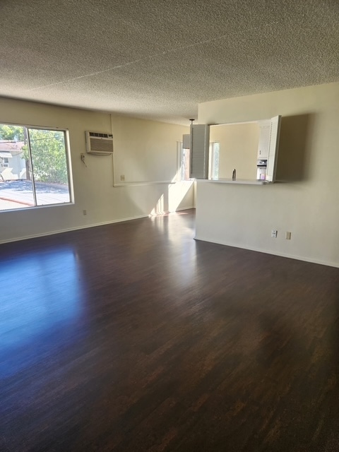 1326 N Central Ave, Unit 9 in Glendale, CA - Building Photo - Building Photo