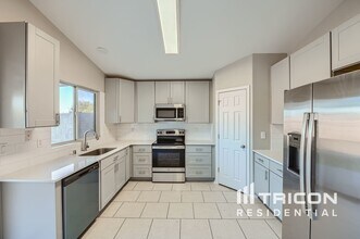 11208 W Devonshire Ave in Phoenix, AZ - Building Photo - Building Photo