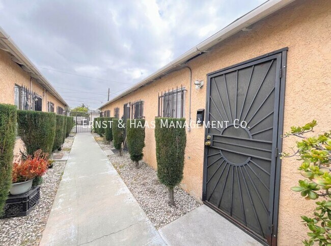 1334 Whittier Blvd in Montebello, CA - Building Photo - Building Photo