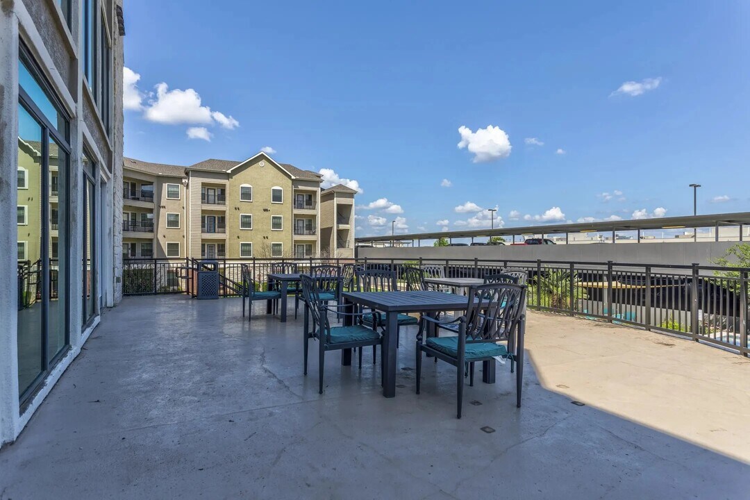 2120 Stephens Pl in New Braunfels, TX - Foto de edificio