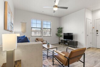 9450 W Cabela Dr, Unit ID1014621P in Glendale, AZ - Building Photo - Building Photo