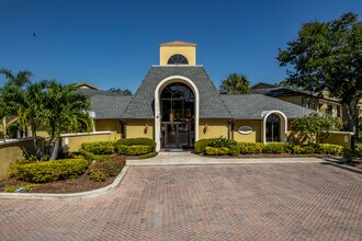 Bella Vista Sailwinds On Lake Seminole in Largo, FL - Foto de edificio - Building Photo