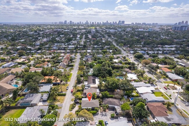 1532 NE 39th St in Oakland Park, FL - Building Photo - Building Photo