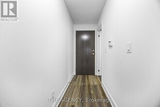 125-3125 Village Green Square in Toronto, ON - Building Photo - Building Photo