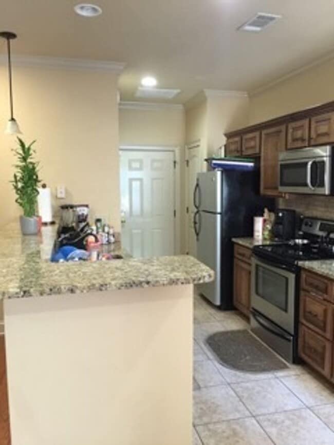 property at 1086 Runningvine Ln