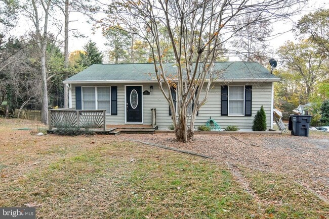 1118 Stagecoach Trail in Lusby, MD - Building Photo - Building Photo