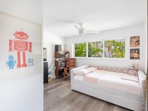 1631 NE 114th St in Miami, FL - Building Photo - Building Photo