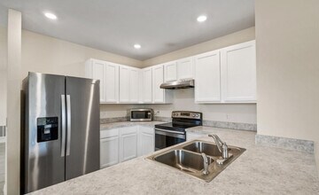 4529 Blue Rock Dr in Sanford, FL - Building Photo - Building Photo